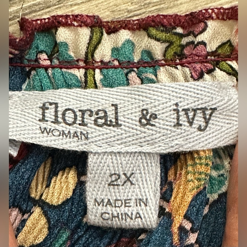 Floral Multicolor Women's Top - Picture 12 of 16